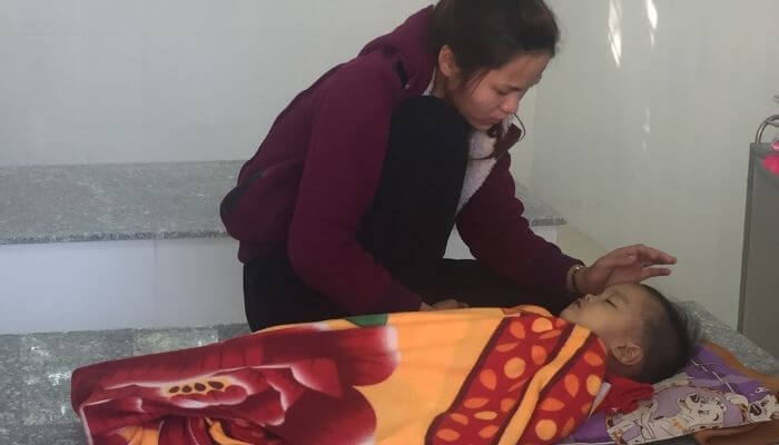 Ngủ thấy em bé chết bình thường