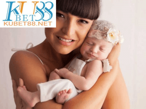 có bầu nằm mơ thấy con gái đánh con gì
