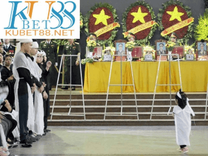 nằm mơ thấy dự đám tang đánh con gì
